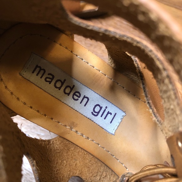 Madden Girl Post Caged Open Toe Flat Sandals 6 - Picture 7 of 11